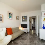 Guesthost - Breathaway Seaview Near Apartment Sanremo